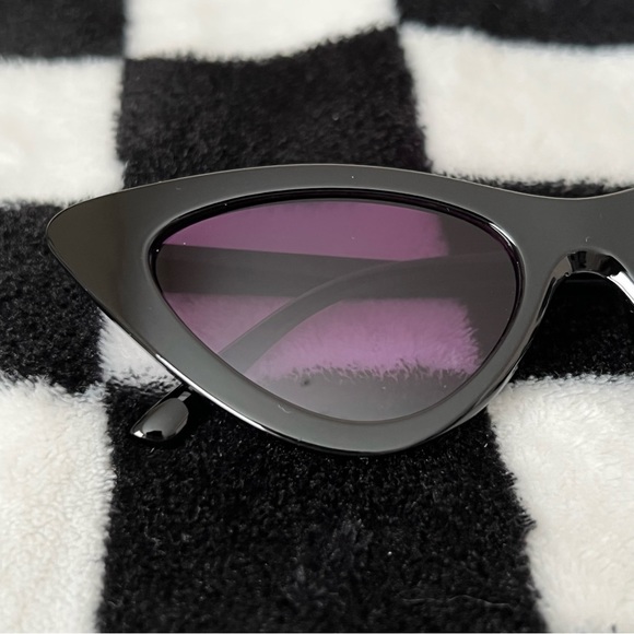 ASOS - Picture 3 of 4